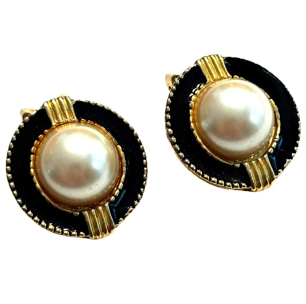 Vintage clip on earrings classic luxury look gold black enamel faux pearl beads